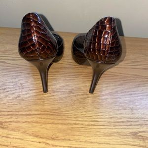 Brown Jessica Simpson heels